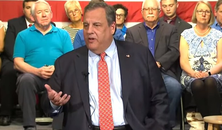 Chris Christie Boomerangs Into Race, Receives ‘Endorsements’ No Self-Respecting Republican Would Want