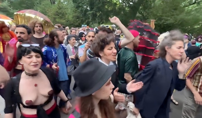 WATCH: Defiant LGBTQ Marchers Chant: 'We're Here, We're Queer, We're Coming for Your Children'