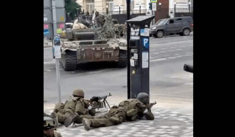 Fighting Against Leadership Underway in Russia: Wagner Group Seizes Buildings in Rostov, Battles Allegedly Erupt in Voronezh