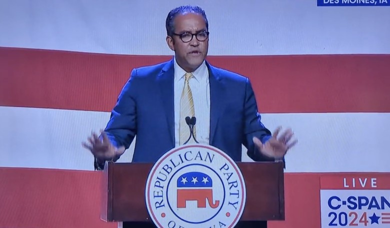 Will Hurd Disses Donald Trump at Iowa GOP Lincoln Dinner, Gets Booed Off Stage