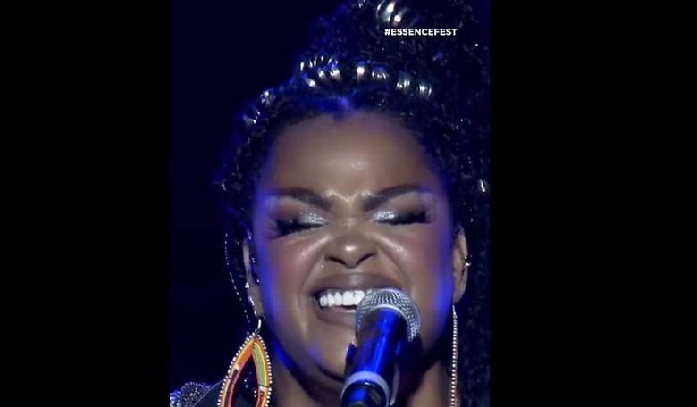 R&B Singer Turns National Anthem into Awful, Angry Tirade Against America
