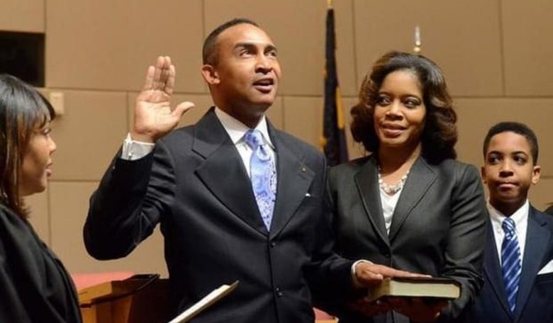 Charlotte, NC Mayor Arrested For Theft, Corruption
