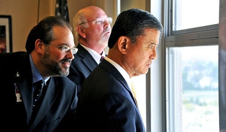 Obama: Shinseki and another incompetent boob are in charge of fixing the VA