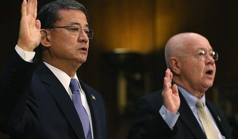 Eric Shinseki Engages In Epic Dodge