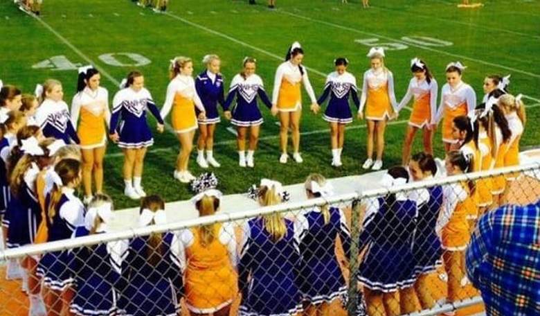 Pre-game prayer ban defied in Tennessee