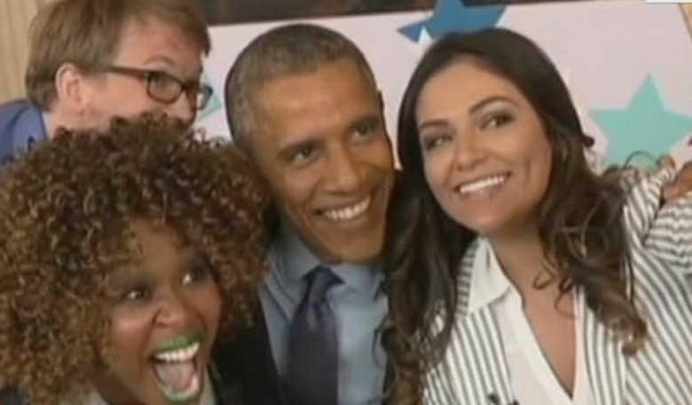 Obama meets with YouTube kids but refuses to meet Netanyahu