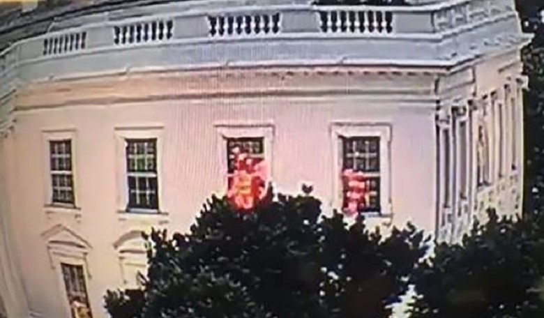 MYSTERY SOLVED. Flashing Red Lights at White House Edition (VIDEO)