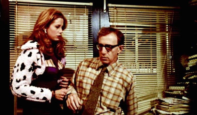 Mira Sorvino Pens Apology to Dylan Farrow for Believing Woody Allen