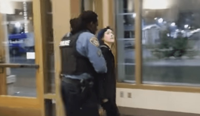 Watch: SJWs Destroy Microphone System, Label Biologist a Nazi After She Says Men and Women are Different
