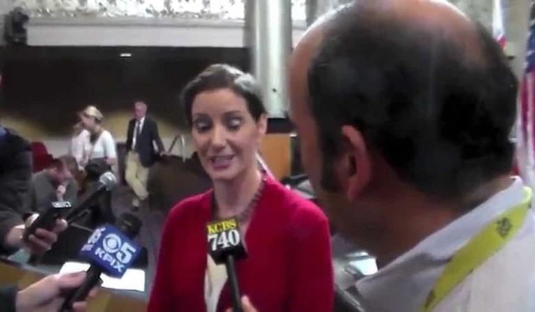 @LibbySchaaf needs to go to jail