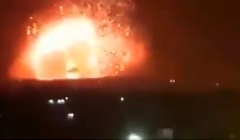 BREAKING. Huge Mother of All Explosions Hits Syrian City of Hama (VIDEO)