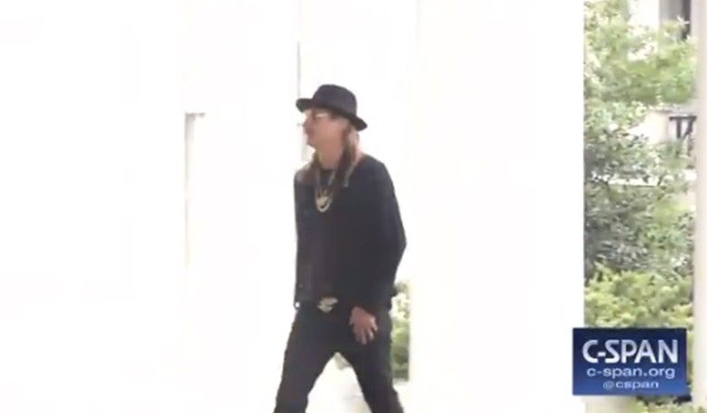 WATCH: Kid Rock Slays Reporter With a Single Line While Walking Into White House