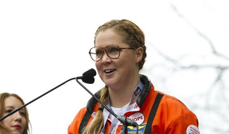 Amy Schumer and the Media Unintentionally Show Us How a Fake Story Is Created