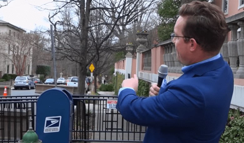 WATCH: New "Walls Across America" Episode Takes a Look at the Multiple Walls Around Obama's Home