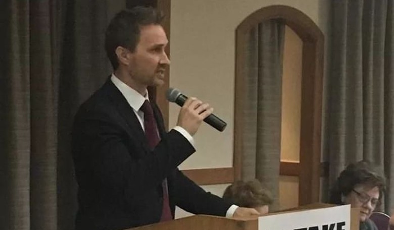 Twitter's Not Just Banning Parodies - They're Banning Links to a GOP Candidate's Website