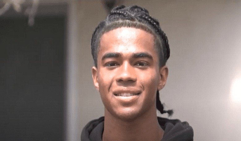 Teen Becomes First Black Male Valedictorian at Oakland High School