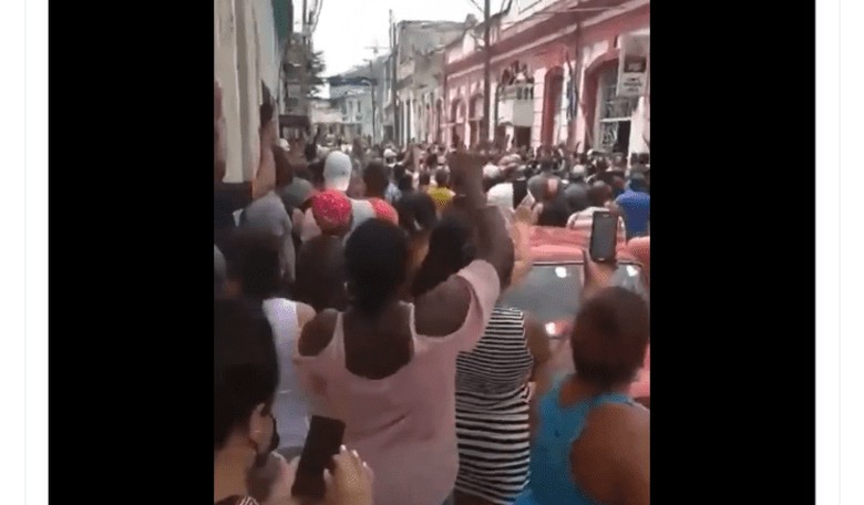 Thousands Take to Streets Demanding End to Communism in Cuba: 'Libertad!'