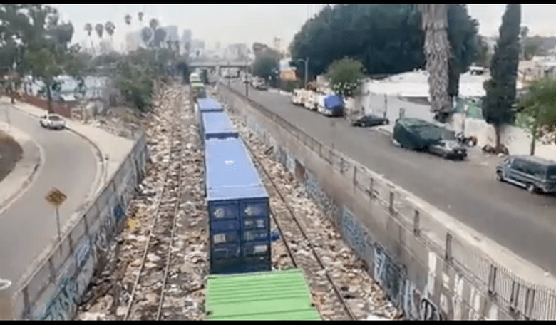 Viral Video Shows Stunning Amount of Package Theft From Trains While DA Is Missing in Action