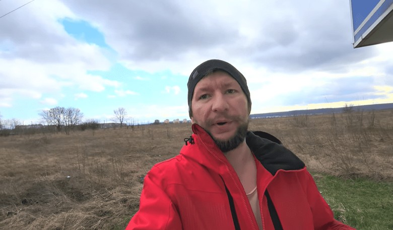 WATCH: Russian Man Shows How Low Average Gasoline Prices Are There