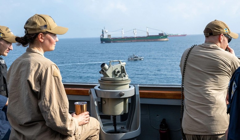 US and UK Forces Strike Back Against Houthis in Yemen After Attacks on Tankers