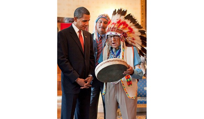 Portrait of an American Hero: Joe Medicine Crow, the Last War Chief ...