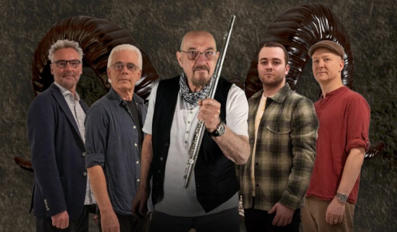 Jethro Tull’s ‘Curious Ruminant’ Shows Abundant Life in the Late Autumn of Ian Anderson’s Career