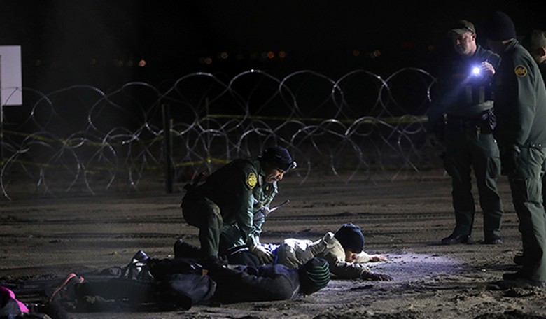 'Incredible Strain': Chief Border Patrol Agent Sounds the Alarm Over 'Large Groups' Crossing Into US