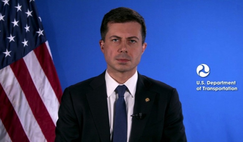 NTSB Chair Jennifer Homendy debunks Pete Buttigieg blaming Trump for East Palestine ... ON CNN!