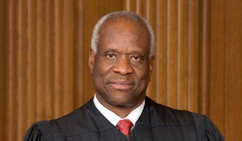 Justice Clarence Thomas gets support from retired Justice Breyer and the Left can’t deal