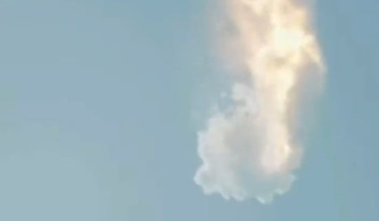 BREAKING: Elon Musk’s SpaceX rocket explodes (video)