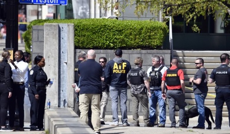 Neither CNN's article on new Louisville shooter info nor family's obituary do victims any favors