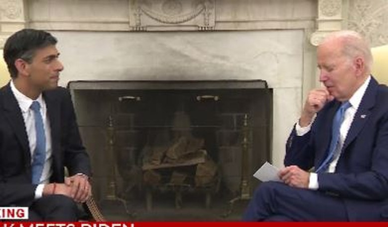 Cringe-worthy moments spotted as Biden flips through 3x5 cards to make small talk with UK PM