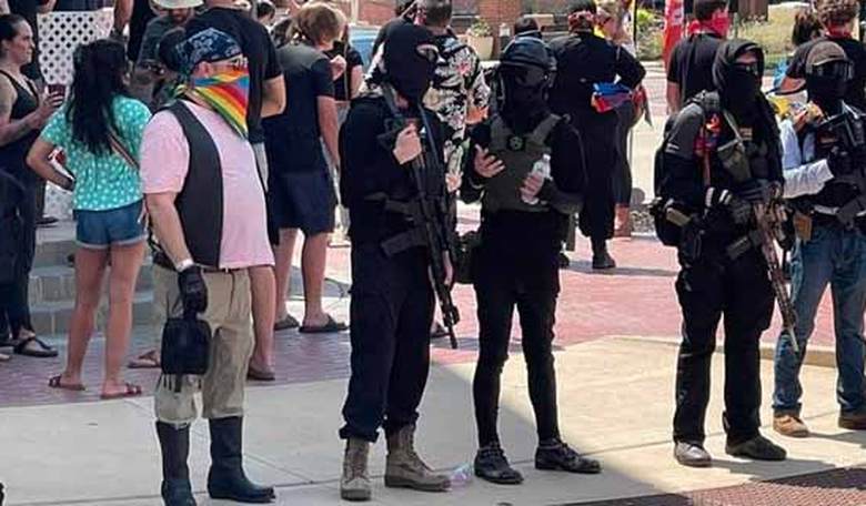 Congresswoman's Rose-Tinted Portland Pic Desperately Tries to Gloss Over the City's War-Zone Chaos