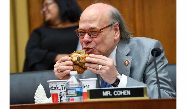 Aww, Is He Out of CHICKEN?! WATCH Squatter Steve Cohen BOO and HOO During Chris Cuomo Interview (Vid)