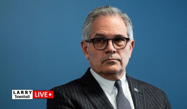 Lunatic District Attorney Vows to 'Blow Up' White House Ballroom