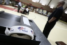 Ο Δημοκρατικός Brian Fitzpatrick κερδίζει την επανεκλογή στο PA