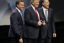 President Trump Heads West to Address Thousands of NRA Members 