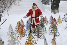 What a Scientist Just Tweeted About Santa, Reindeer, and Gender Will Probably Make Your Eyes Roll