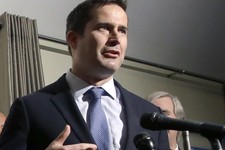 Top Democrat: We Don’t Have a Plan to Get Americans Out of Afghanistan 