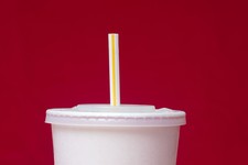 Απαγόρευση των Straws