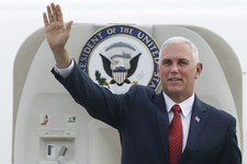 Αντιπρόεδρος Pence: Ποτέ δεν θα καταργήσουμε το ICE, αυτοί οι πράκτορες είναι ήρωες 
