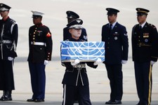 Υποσχέθηκε ότι τα υπόλοιπα των αμερικανικών στρατευμάτων βρίσκονται στο δρόμο τους από τη Βόρεια Κορέα