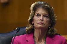 Does Alaska Poll Show Murkowski Can Kiss the Senate Goodbye?