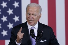 Biden Wants Businesses to Bulldoze Court Rulings on His Vaccine Mandates 