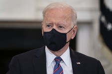On Outdoor Masking, Biden Immediately Breaks New CDC Rules