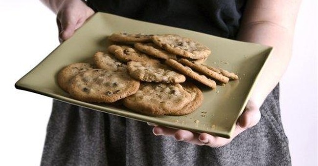 Crumbling Cookies Don’t Dilute the Value of Rewards in Education