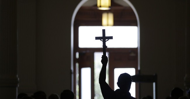 University Tells Student to Remove Cross Necklace