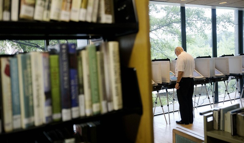 Illinois Becomes First State to Outlaw Book Bans in Public Schools and Libraries
