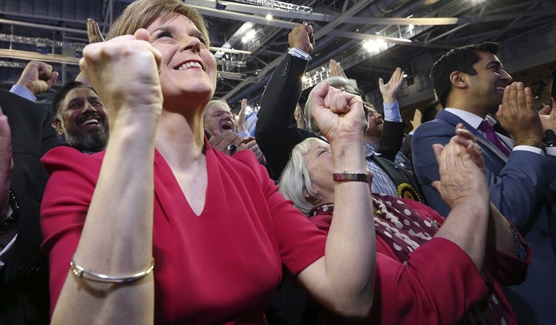 Trans-fan, Green tiny tyrant, Scottish First Minister Nicola Sturgeon resigning