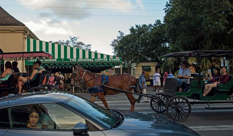 Trump ordered at Café du Monde's take-out window, left a $100 tip for the staff